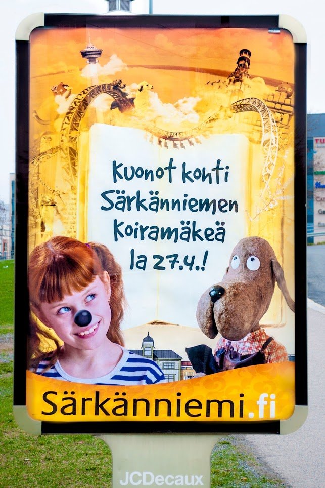 Särkänniemi in Tampere, Finland. Street advertising. Molleví, Mainoskenttä